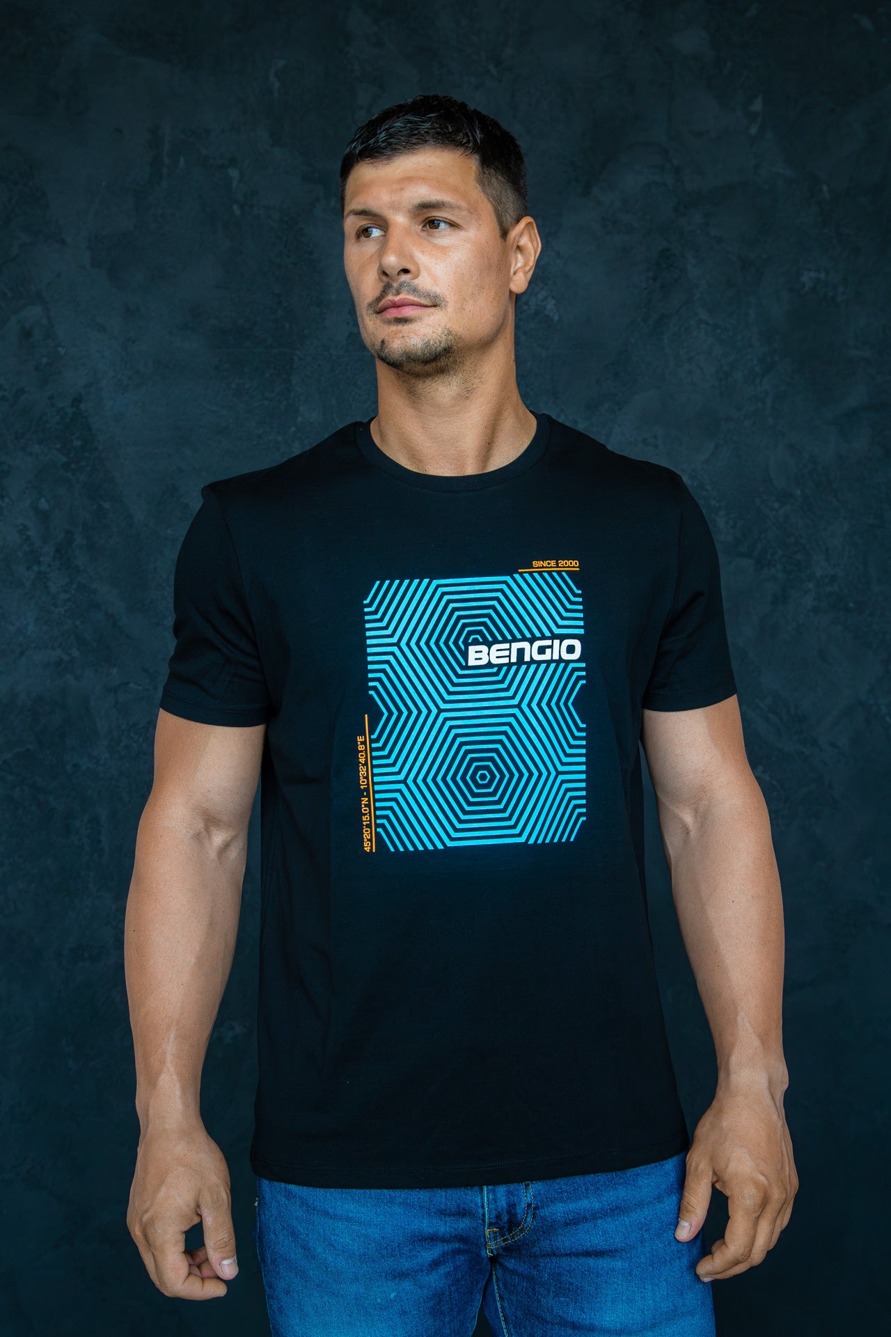 Bengio T-shirt black/blue 100% organic Size L