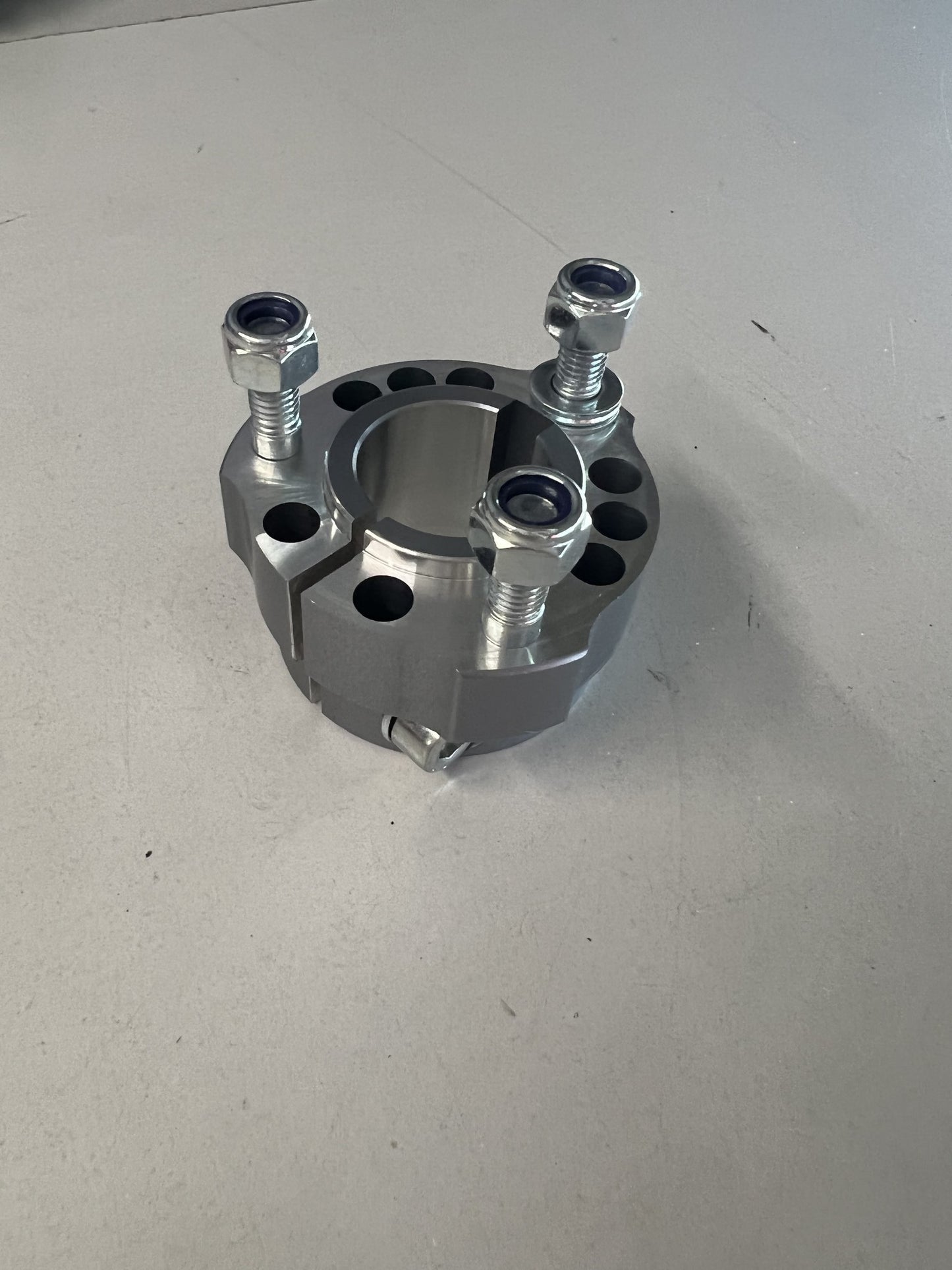 Croc promotion aluminum wheel hub 30X34MM