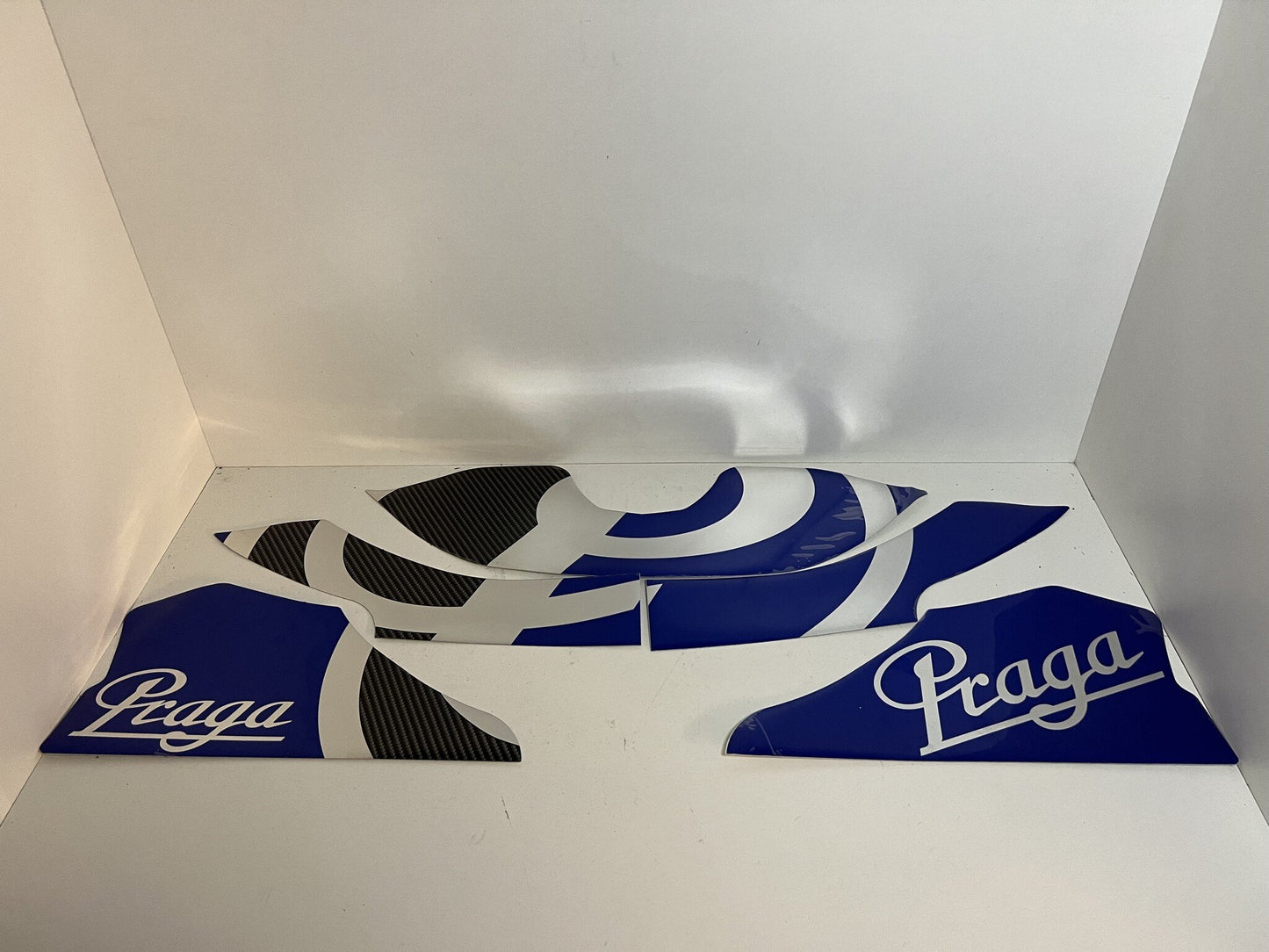 Praga zijbak sticker rechts kg 507 - KartKings