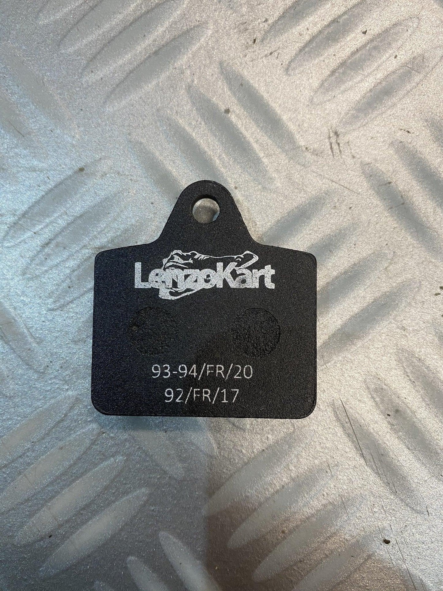 Lenzo/Luxor Bremsbeläg hënnescht OK/OKJ/KZ Hard / Schwaarz lkf9 Zulassung 93/fr/ch