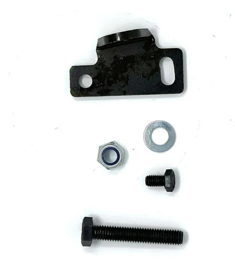 Iame vattenpumpadapterfäste