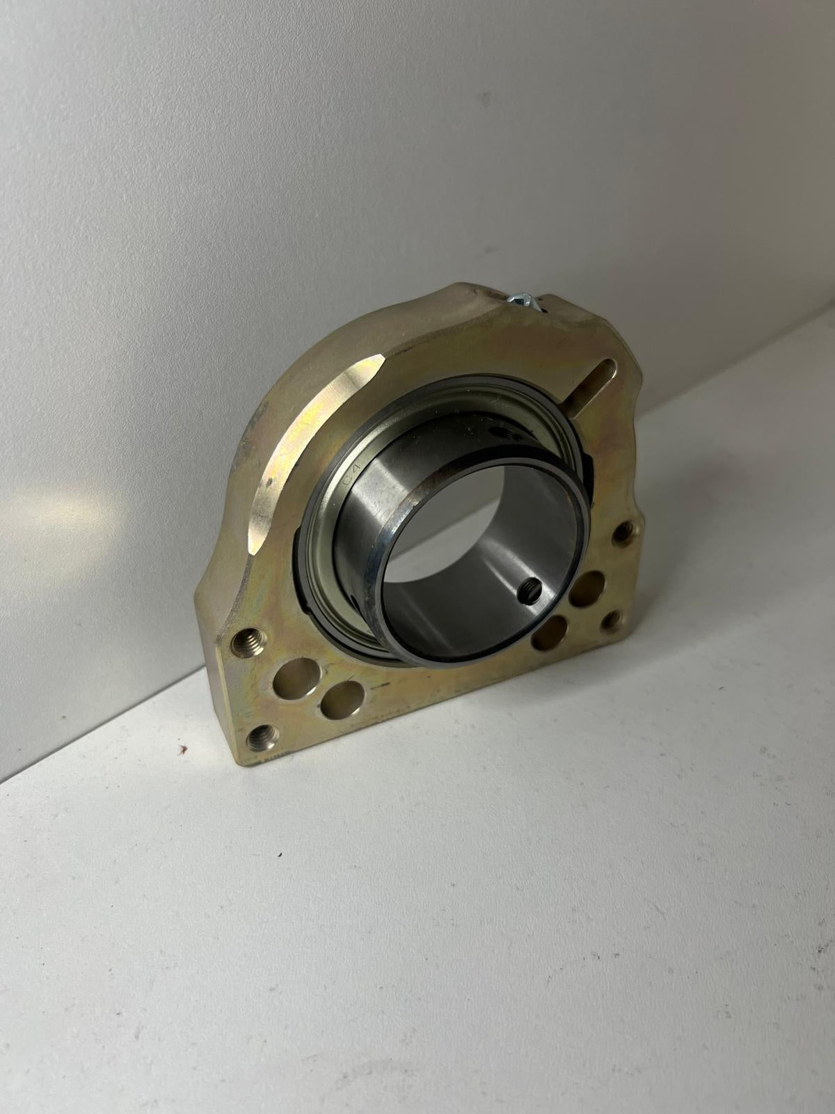 Croc Promotion rear bearing holder center magnesium 50MM axle