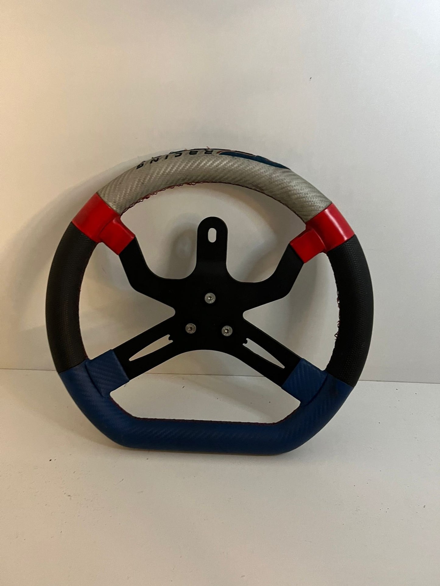 Used Oberon kart steering wheel incl. support