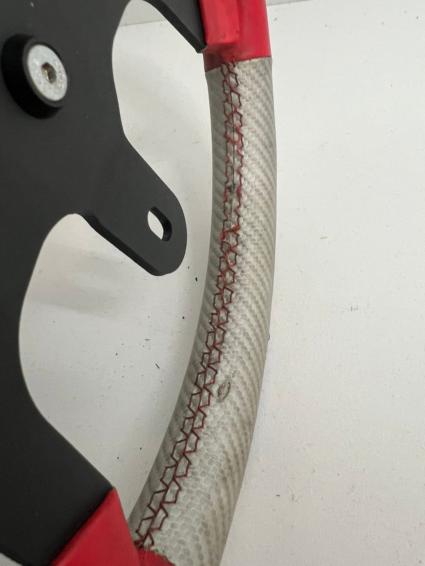 Used Oberon kart steering wheel incl. support