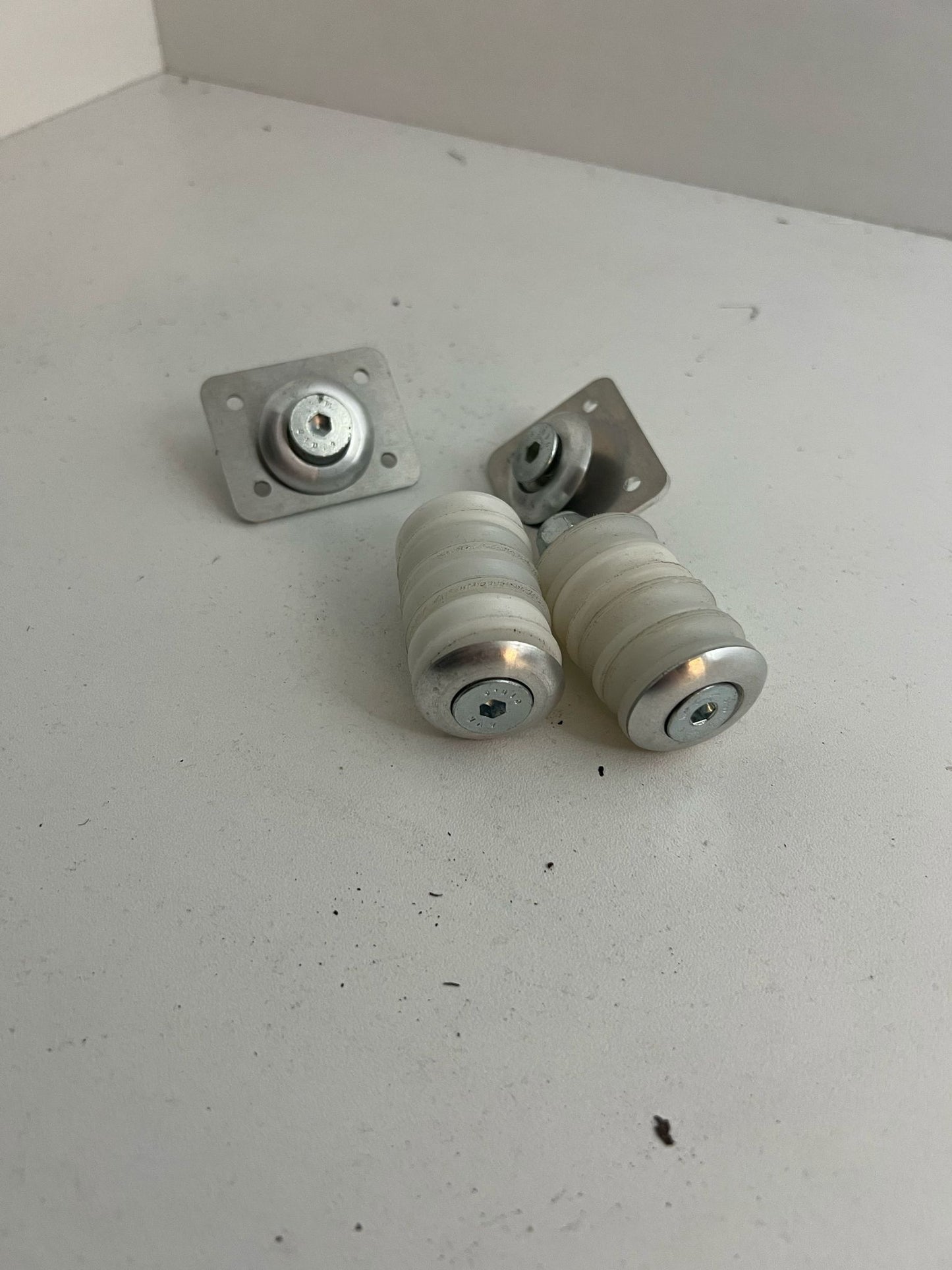 Intrepid chair mounting kit