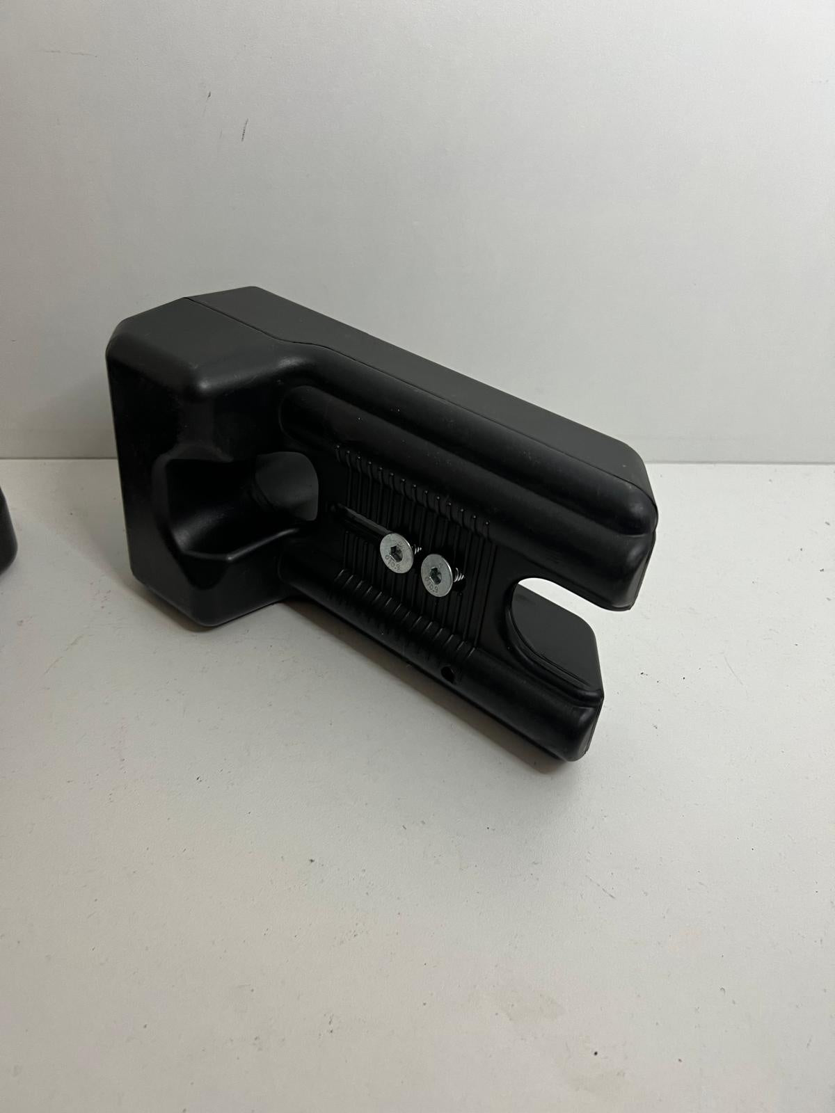 Used KG C3 bumper corner set