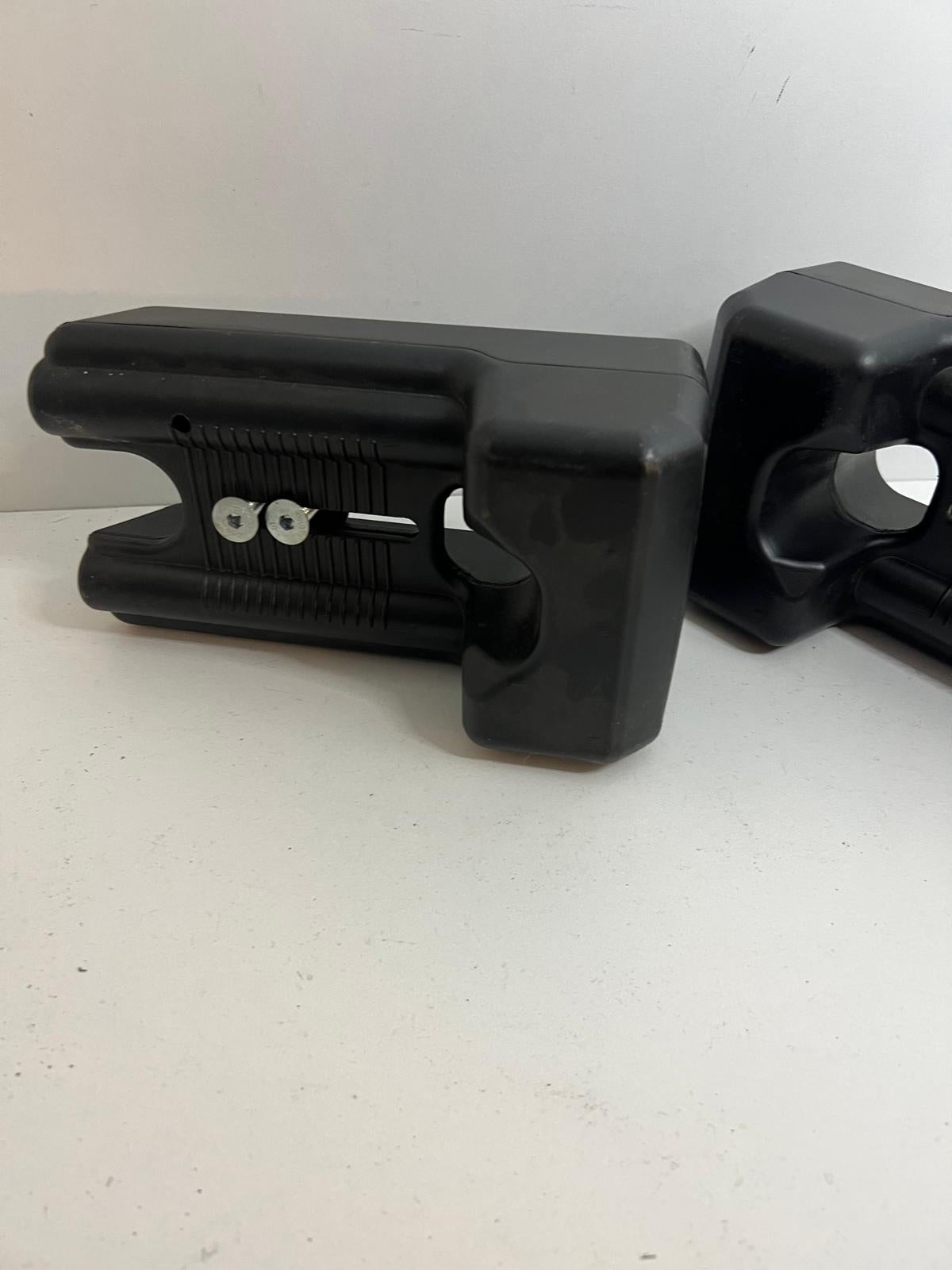Used KG C3 bumper corner set