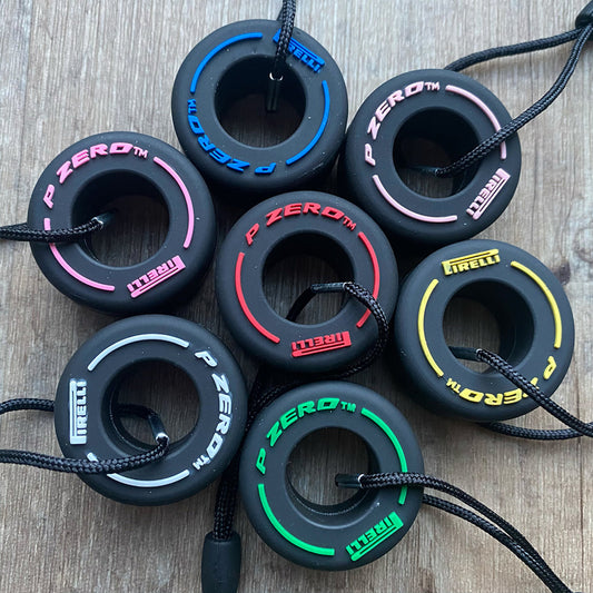 Formula 1 keychain set of 7 | Yellow | White | Red | Green | Blue | Pink | Purple | Pirelli | F1