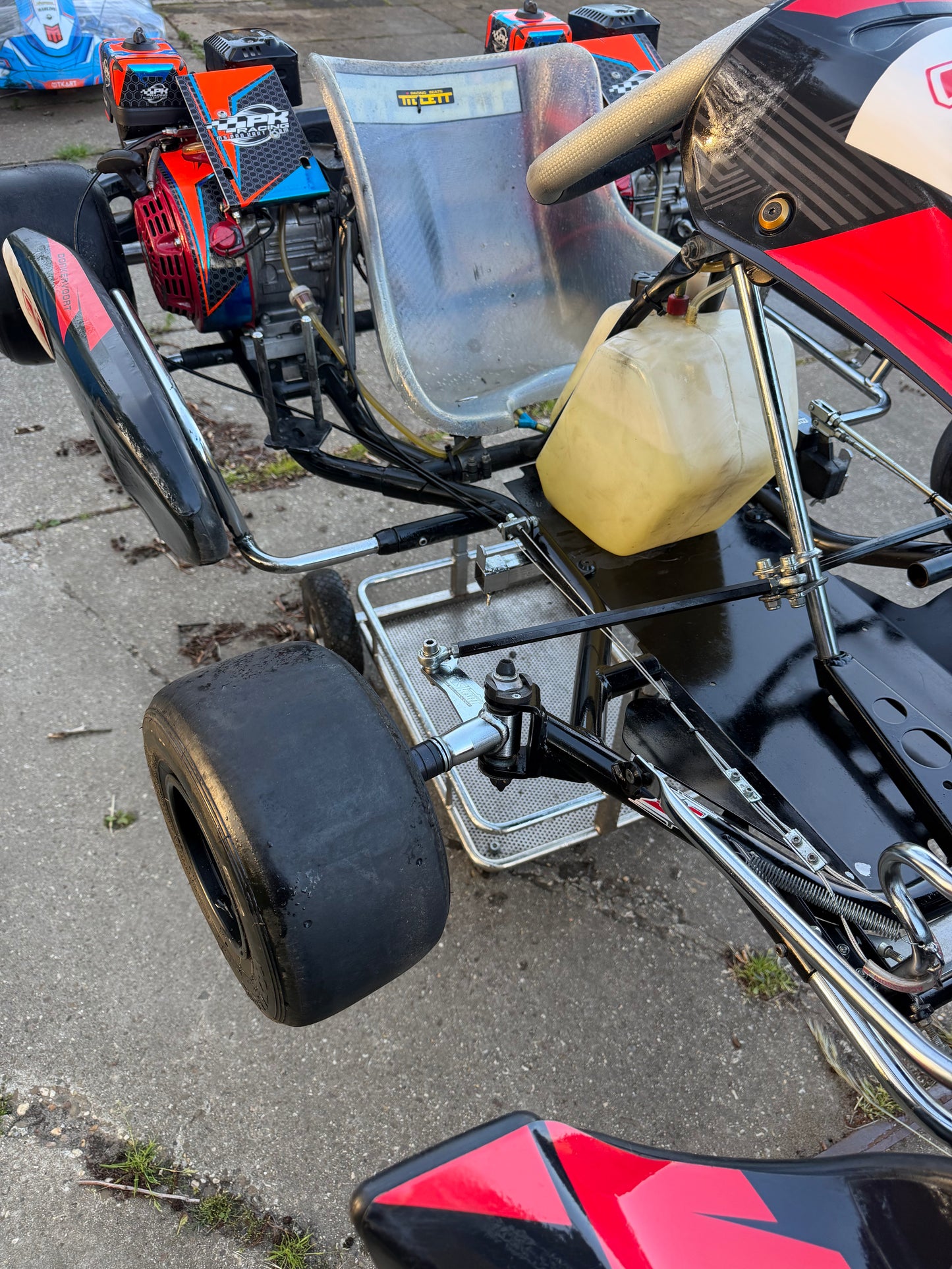 Used pro kart with HP engines