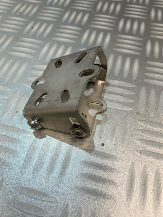 Adjustable steering support