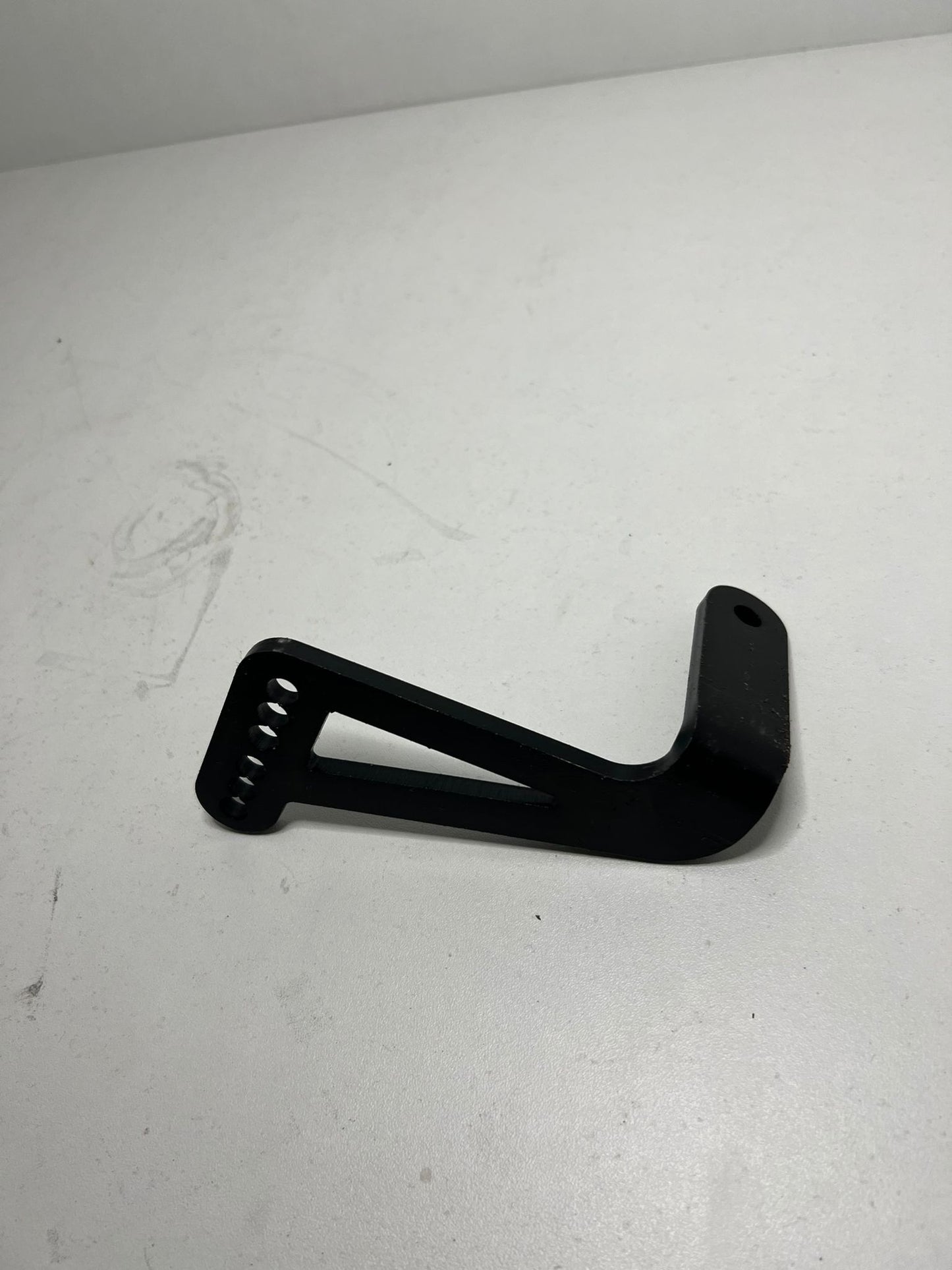 HQ Exhaust support