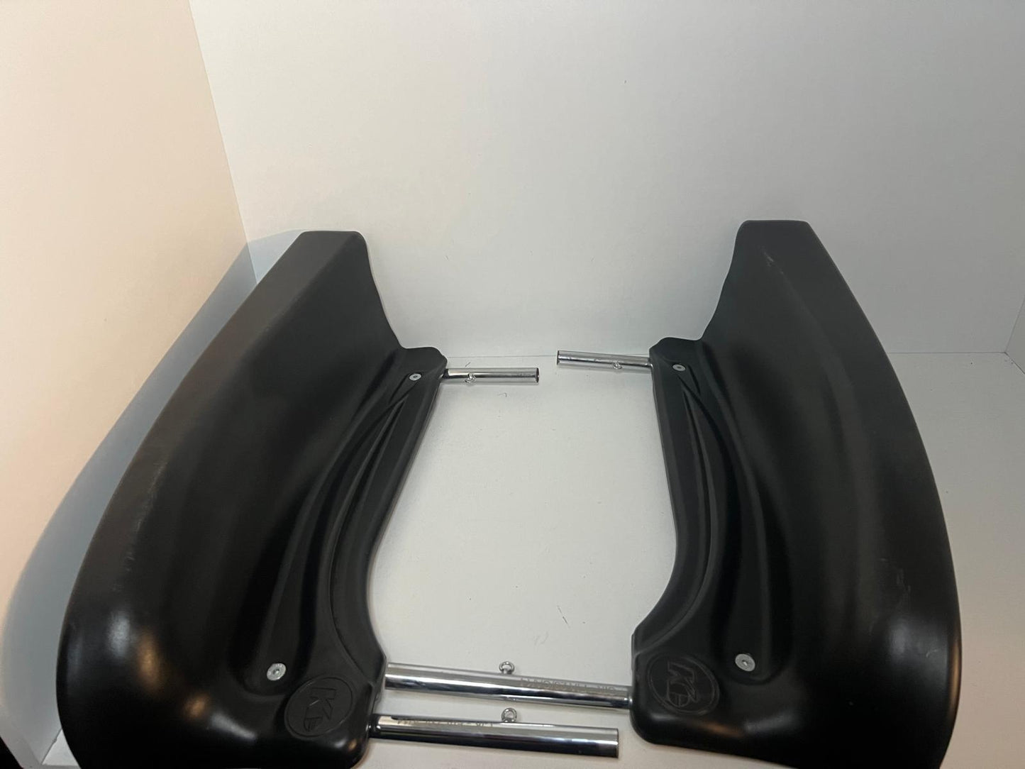 Used KG Set evo 14 side bins complete with brackets